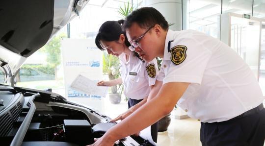 中國首張汽車和摩托車單車認證證書