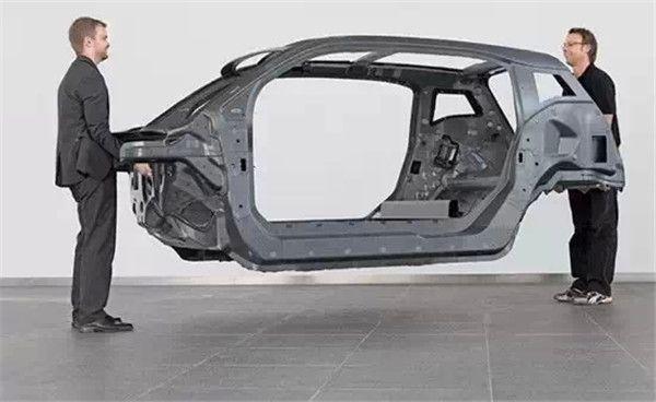 很多人認為車越重越穩,那么輕量化設計后還安全嗎?