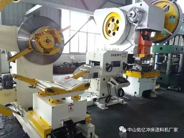 沖壓三合一送料機(jī)在汽車零部件沖壓自動化生產(chǎn)線運用