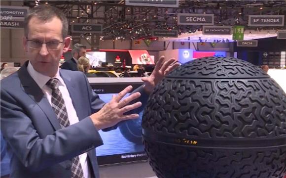 汽車新材料要聞榜|固特異展出AI球形輪胎，可直角停車