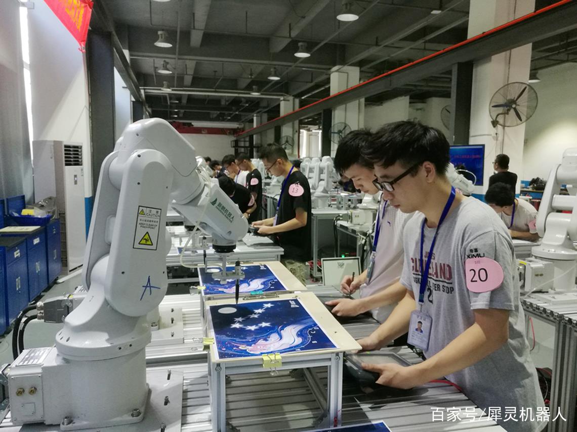 工業(yè)機器人編程練習難不難學?如何通曉?