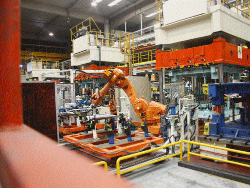 淺談工業機器人在自動化控制領域的應用