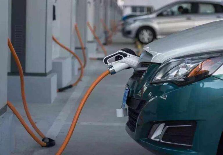 2021年~2035年新能源汽車產業如何發展？國務院發布重磅文件