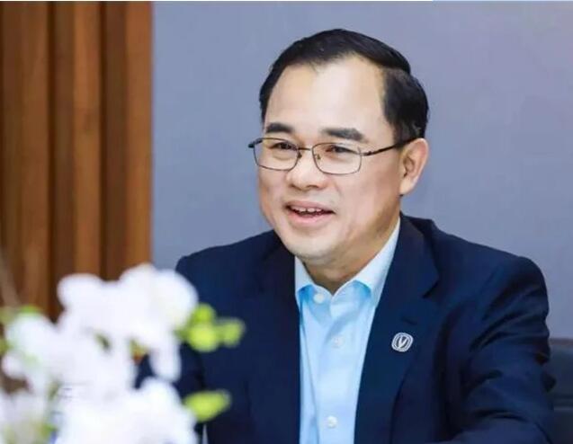 指點汽車產業江山的大佬們也在偷偷為本車企謀福祉